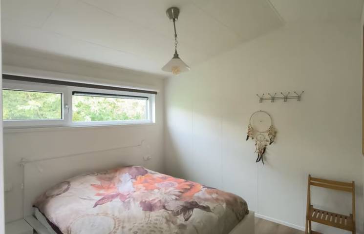 Modern 3-persoons chalet met sauna, zwemvijver en wellnessmogelijkheden in Kraggenburg in IJsselmeer