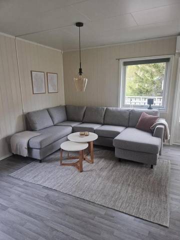 Gîte pour 7 personnes, avec vue et jardin dans Lyngseidet