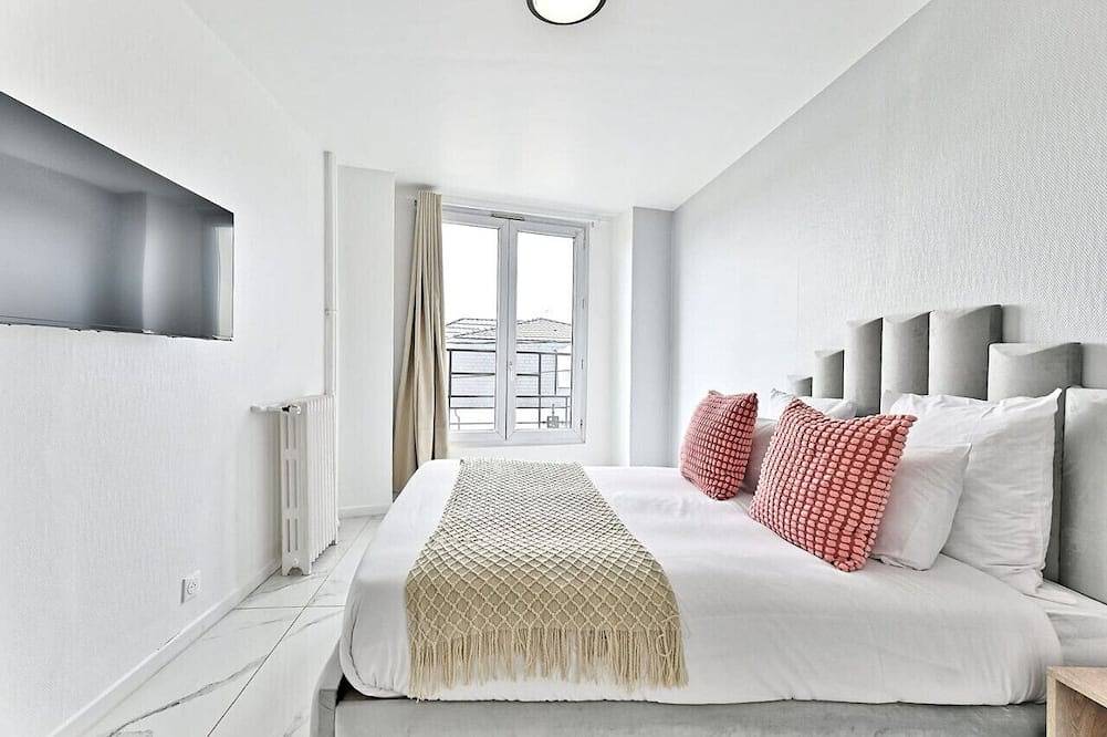Apartamento entero, Spacious apartment in the Paris suburbs in Gagny, Sena-Saint Denis