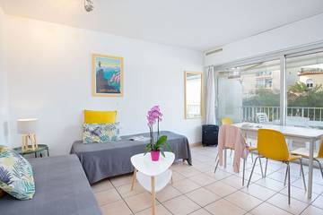 Gîte pour 2 personnes, avec balcon/terrasse dans Vieux Port (Saint-Raphaël)