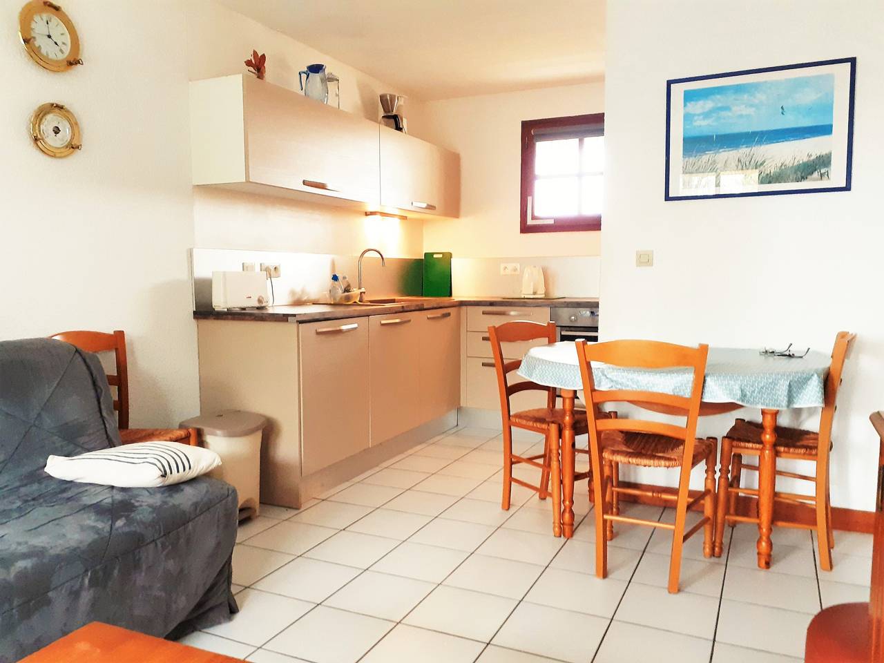 Ganze Wohnung, Appartement „Les Orphies“ mit privater Terrasse, Gemeinschaftsgarten und Wlan in Vaux-sur-Mer, Côte de Beauté