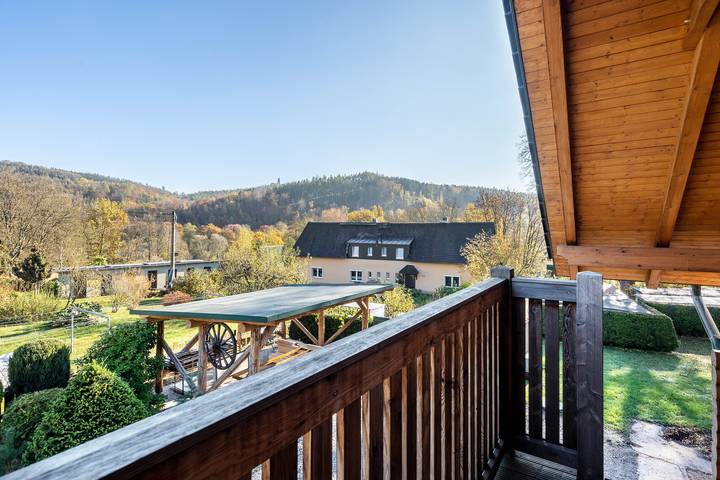 Ferienwohnung für 6 Personen, mit Balkon und Garten in Sächsisches Burgen- und Heideland