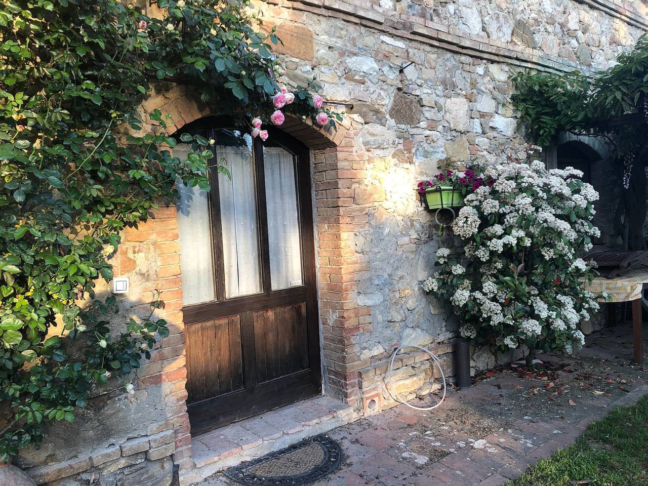 Entire apartment, Apartment 'Agriturismo San Domenico-Il Roseto' with Private Pool, Shared Terrace and Wi-Fi in Radicondoli, Siena Province