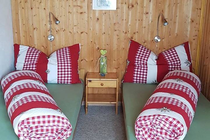 Ganze Wohnung, Chalet Rosmarie Appartement/Fewo, Dusche, Wc, 1 Schlafraum in Kandersteg, Frutigen - Lenk - Adelboden