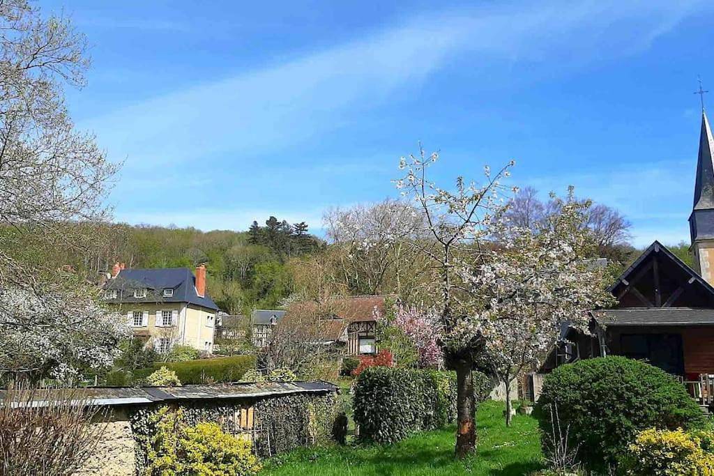 Three-Bedroom House in Le Bec-Hellouin, Région de Bernay