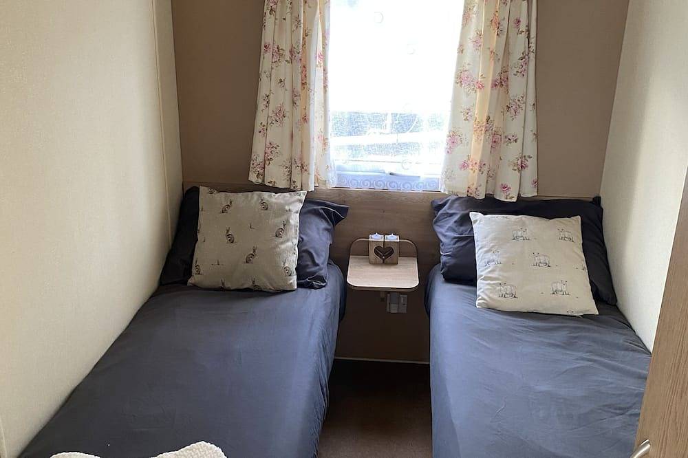 Pokerdot 2 Getaway -  The perfect place to Stay, Play and Getaway.. in Colchester, Essex