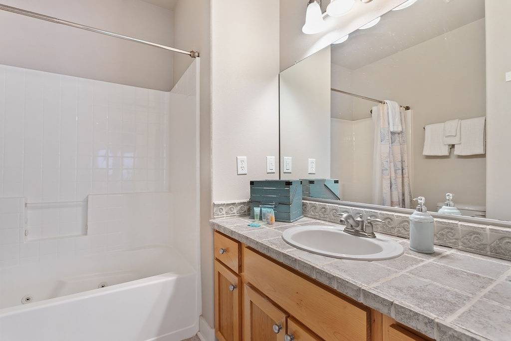 Vacation Home for 7 Guests in Rockaway Beach, Oregon Coast