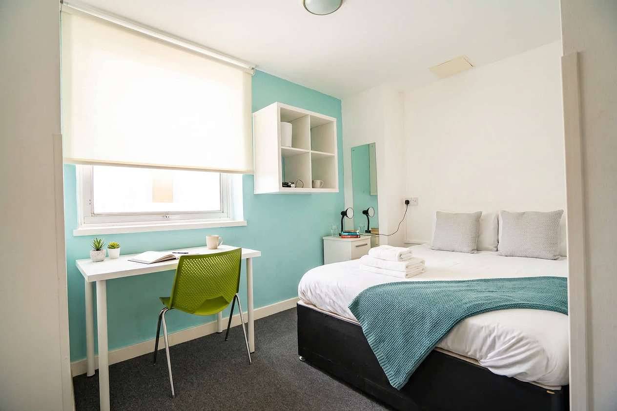 Entire apartment, Cosy En-Suite Room in Central Coventry in Coventry, Birmingham Area