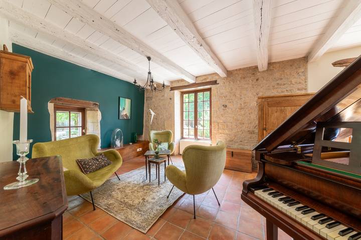 Logis de Canteau - Avec Piscine Privée et Chauffée in Mazières-sur-Béronne, Région de Niort