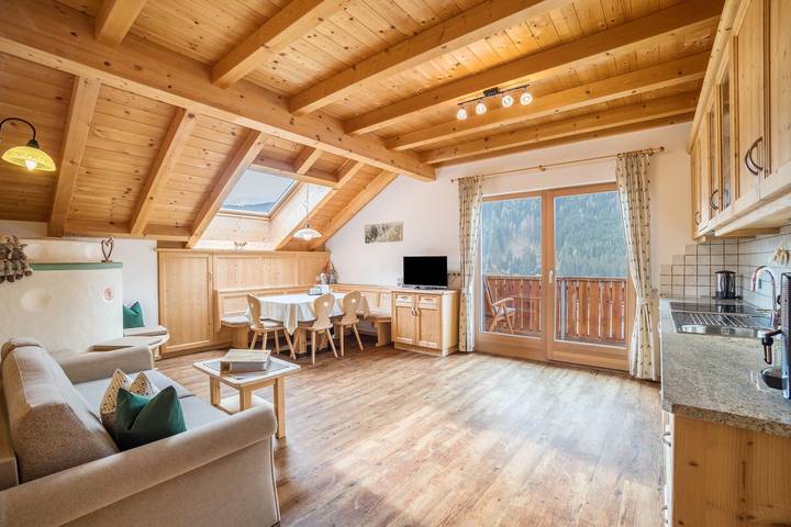 Ferienwohnung für 6 Personen, mit Balkon und Garten am Kronplatz