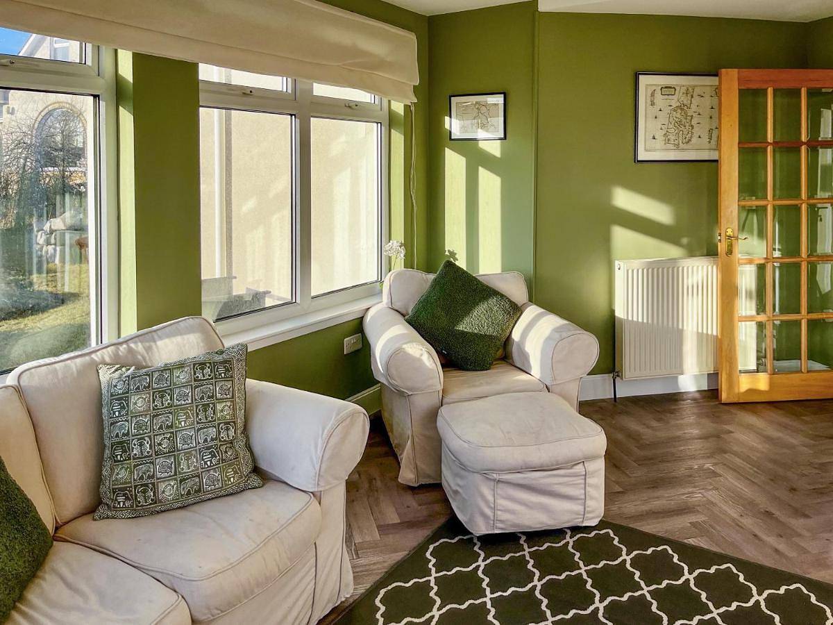 Five-Bedroom Holiday Home in Portpatrick, Dumfries and Galloway
