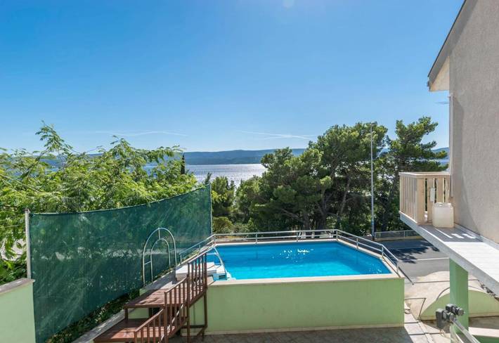 Apartament wakacyjny dla 3 osób, z balkon i basen w Lokva Rogoznica