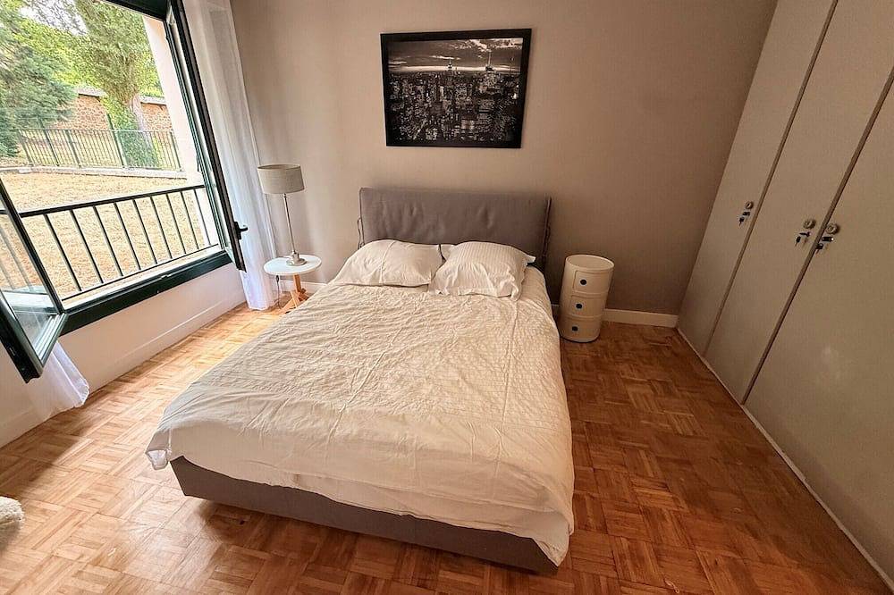 Appartement entier, Bel appartement à deux pas de Paris, environnement calme in Saint-Cloud, Hauts-de-Seine