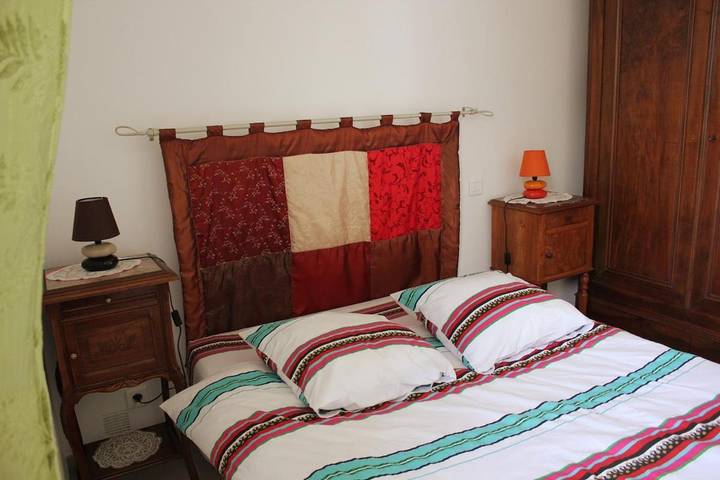 Location de vacances pour 6 personnes, avec jardin et vue, animaux acceptés à Veuil - 4