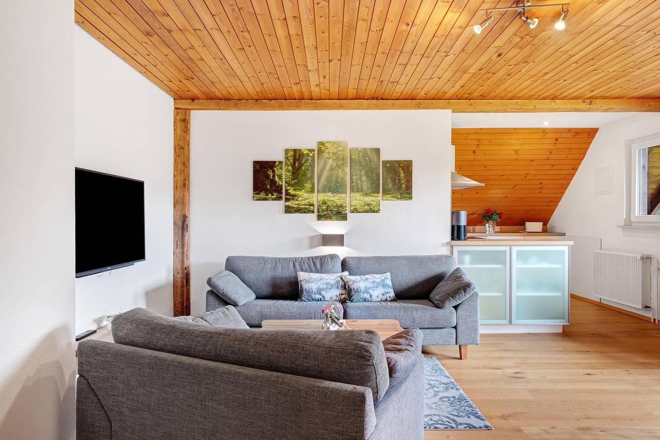 Ganze Wohnung, Ferienwohnung 'Schwarzwaldmädle' mit Naturschwimmbad, Garten und Wi-Fi in Schonach im Schwarzwald, Südschwarzwald