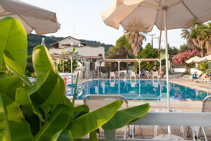 Hôtel pour 2 personnes, avec jardin ainsi que piscine et vue