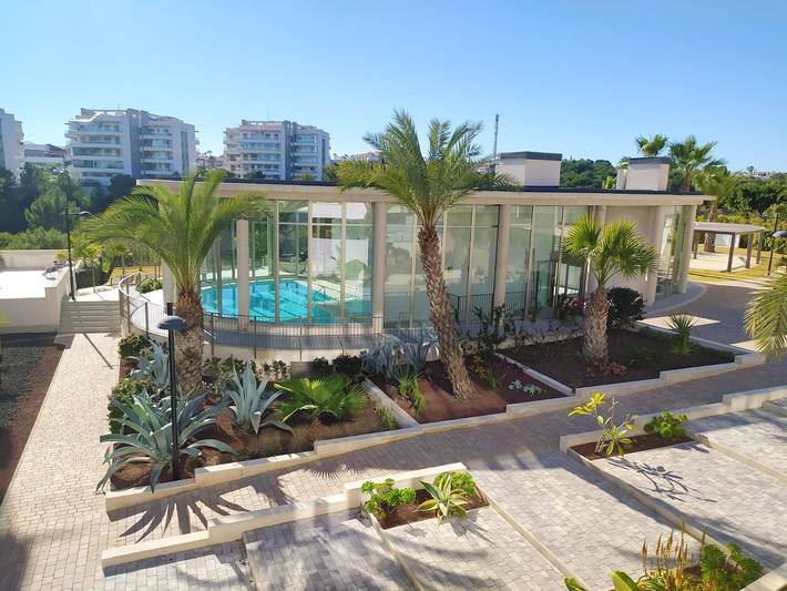 Apartamento de vacaciones para 4 personas, con jacuzzi además de terraza y piscina para niños - 1