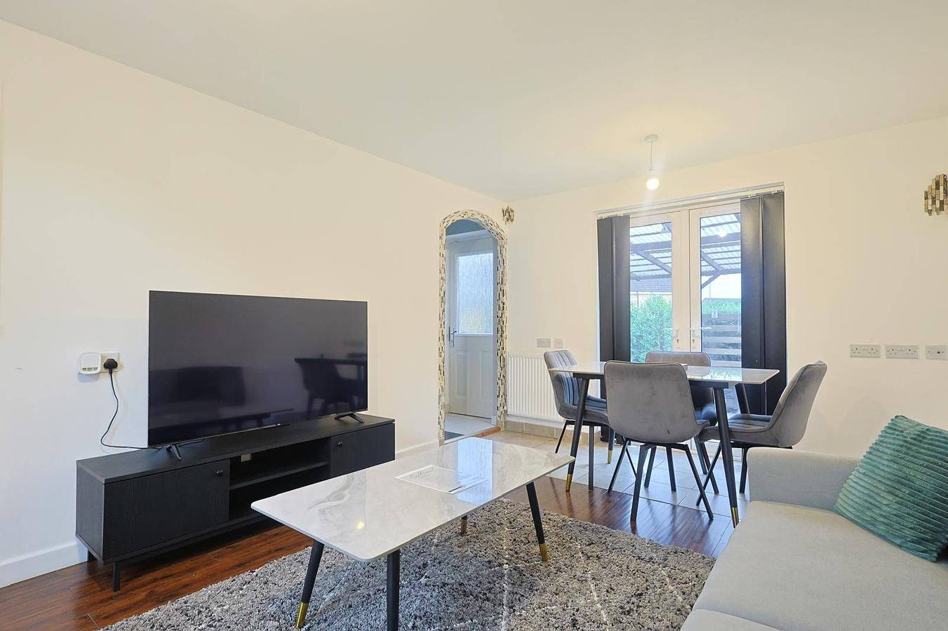 Manchester 3-Beds, Sleeps 6 with On-site Parking in Manchester, Greater Manchester