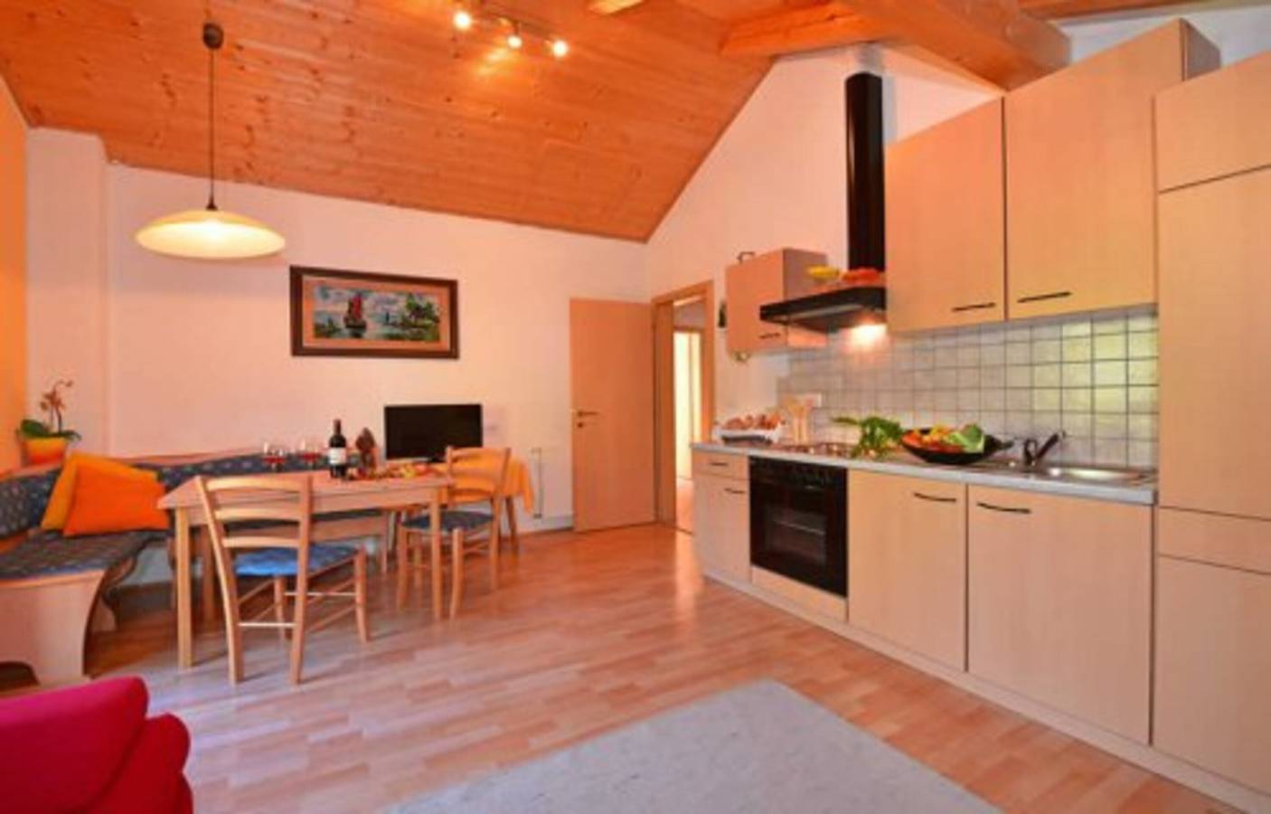 Ganze Wohnung, Apartment „Bergblick“ mit Bergblick, Gemeinschaftsterrasse und Wlan in Santa Magdalena (Eisacktal), Villnöß