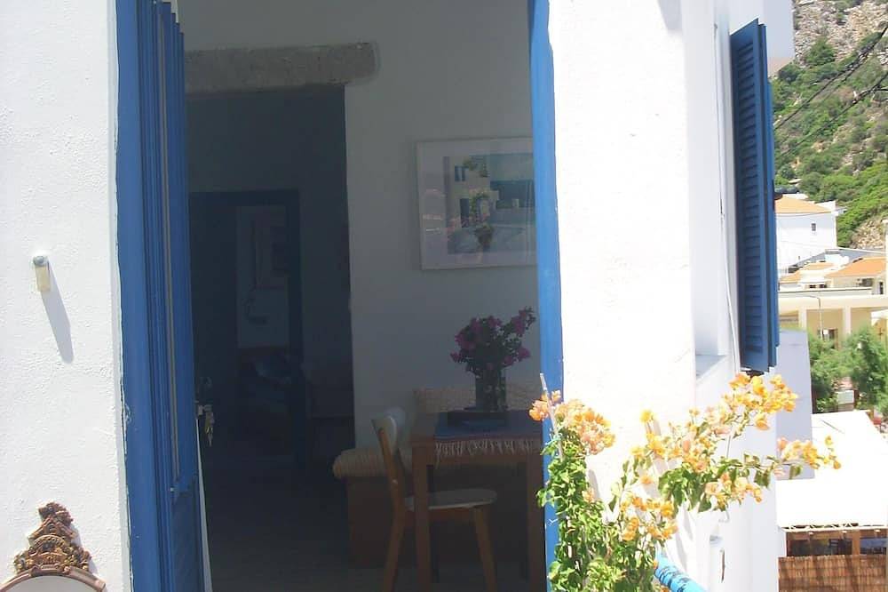Ganze Wohnung, Alkistis Cozy By The Beach Apt auf der Insel Ikaria, Therma 1. Etage in Ikaria