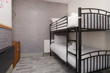 Glamping for 6 People in Liverpool, Merseyside, Photo 3