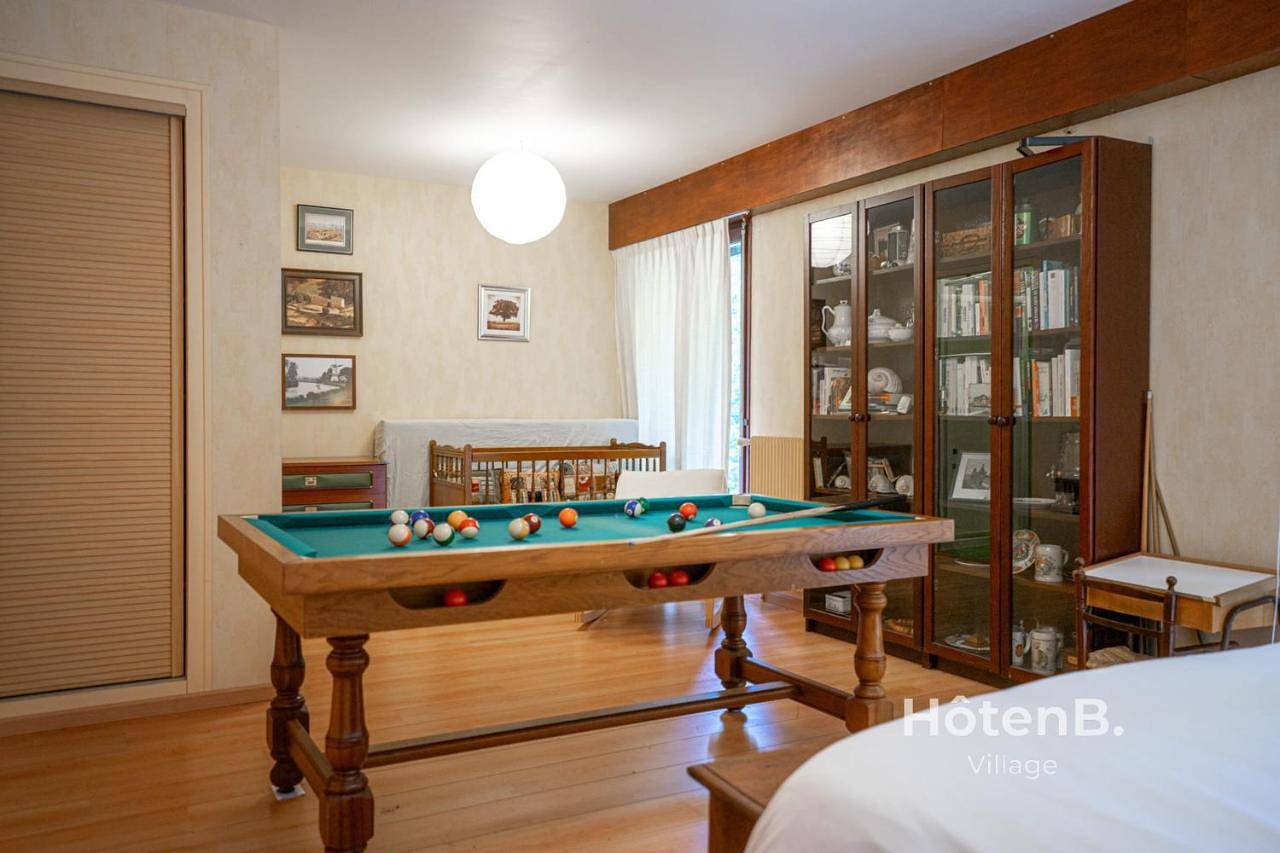 Villa Les Chabannes Pool Billiards & Leisure in Feytiat, Région de Limoges