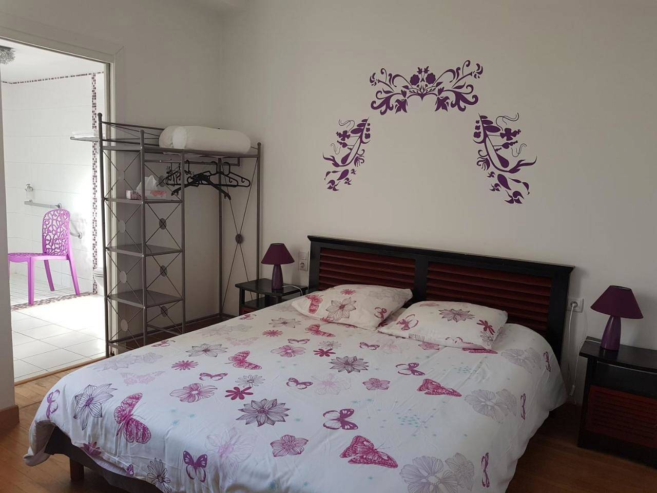 Chambre d'Hôtes La Rose des Vents in Sathonay-Camp, Lyon et ses environs