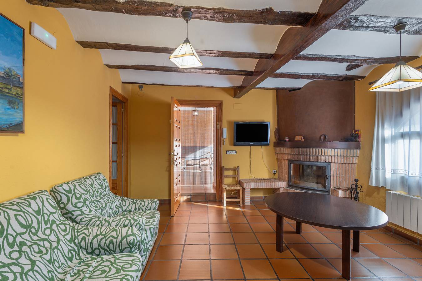 Finca 'Cuatro Torres' mit privater Terrasse und Wi-Fi in Teruel, Teruel und Umgebung