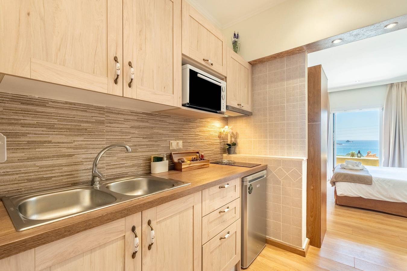 Entire studio, Studio Apartment 'Angela 3' with Sea View, Wi-Fi and Air Conditioning in Paleokastritsa, Corfu