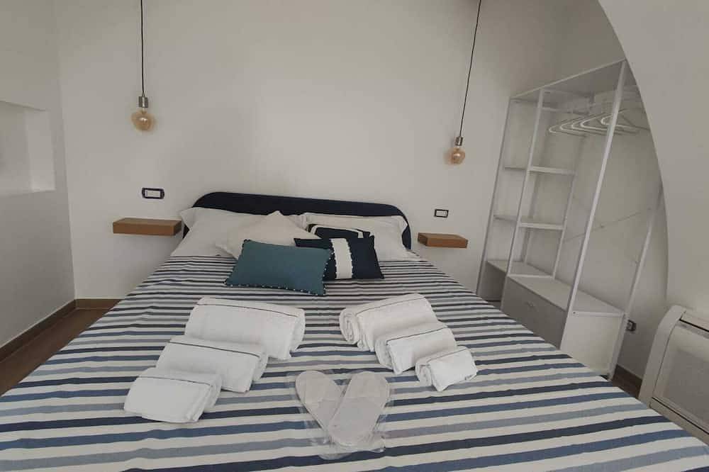 Spoil yourself with this charming accommodation and its elegant decor. in Ravello, Costa Amalfitana