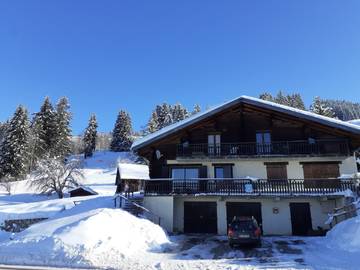 Gîte pour 4 personnes, avec balcon, animaux acceptés en Savoie