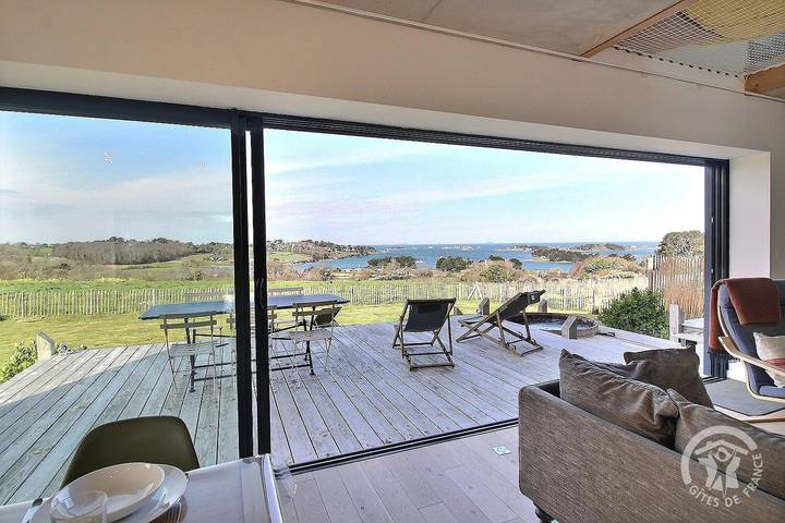 Gîte pour 7 personnes, avec jardin et jacuzzi ainsi que terrasse et sauna