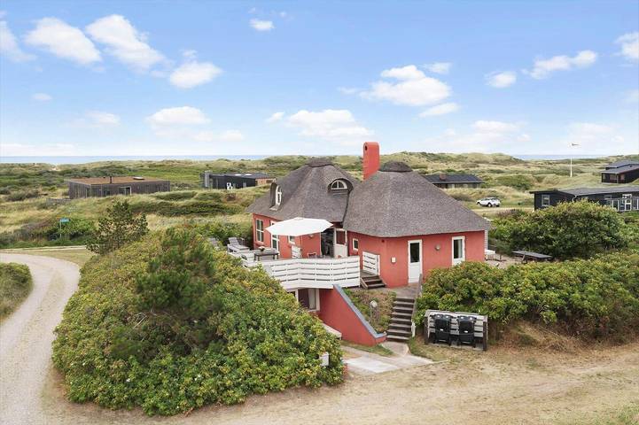 Ferienhaus für 6 Personen, mit Terrasse und Garten in Slettestrand