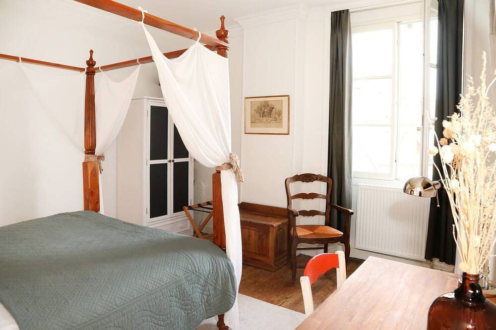 Appartement entier, Cathédrale in Senlis, Oise