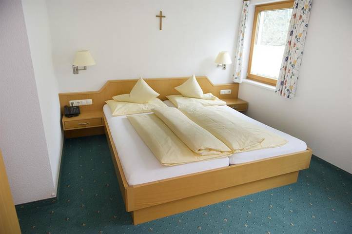 Hotel für 2 Personen, mit Terrasse, mit Haustier in Sonntag - 2