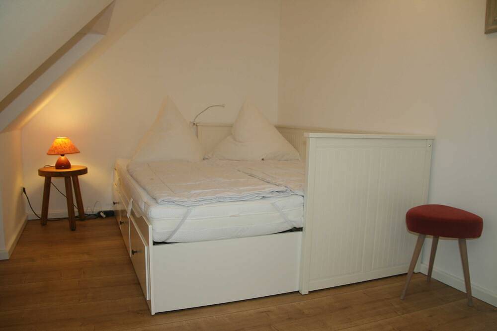Ganze Wohnung, Xl 2+3) Ferienwohnung 7-Raum, max. 12 Personen, 200m² - Landhaus Alte Schule in Alt Bukow, Neubukow-Salzhaff
