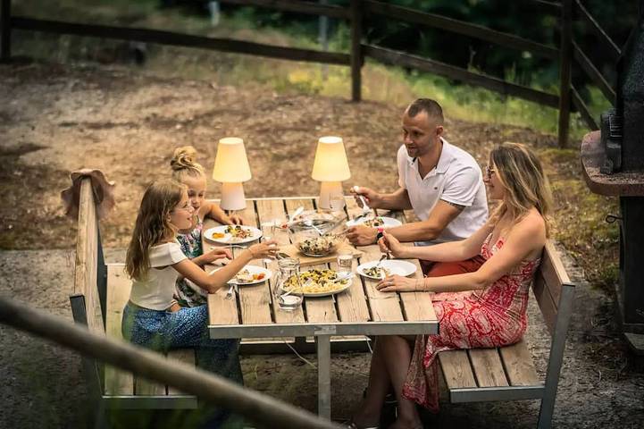 Location de vacances pour 6 personnes, avec terrasse, animaux acceptés à Saint-Jean-du-Gard