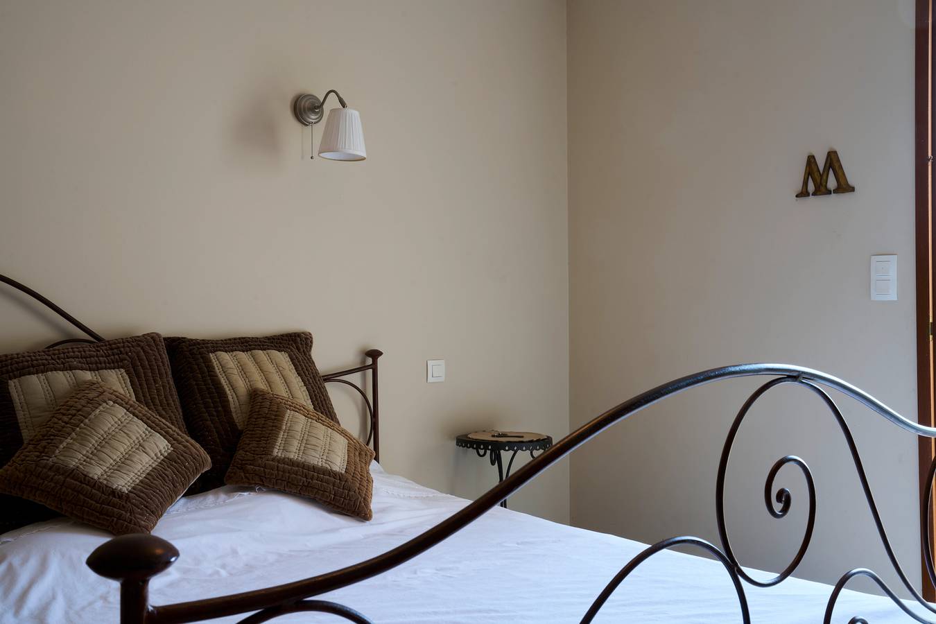 Bed and Breakfast 'Mélanosporum' con Terraza Privada, Jardín Compartido y Wi-Fi in Gabillou, Périgord Noir