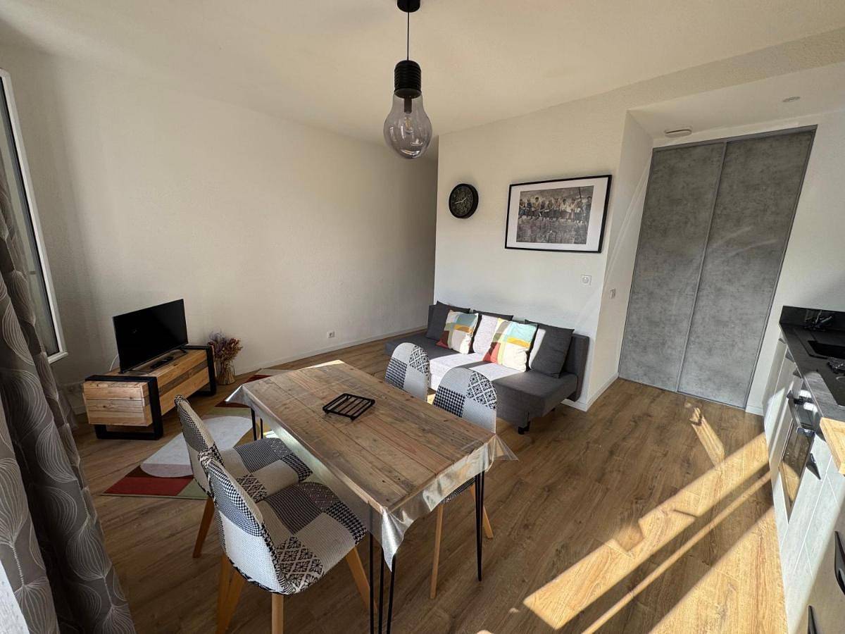 Appartement entier, Appartement Le Madargue idéalement placé in Châtel-Guyon, Parc naturel régional des Volcans d'Auvergne