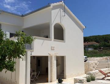 Finca für 4 Personen, mit Balkon und Garten in Kroatien
