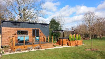 Gîte pour 4 personnes, avec jardin et vue à Saint-Christophe-sur-Condé