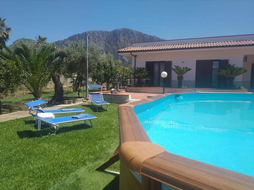 Two-Bedroom House in Carini, Palermo Provinz