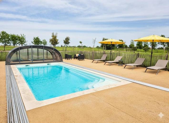 Maison d’hôte pour 10 personnes, avec jardin ainsi que terrasse et piscine