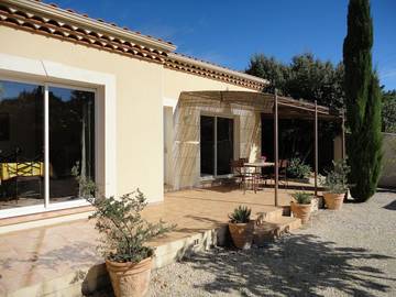 Cottage pour 4 personnes, avec jardin et terrasse à Châteauneuf-de-Gadagne