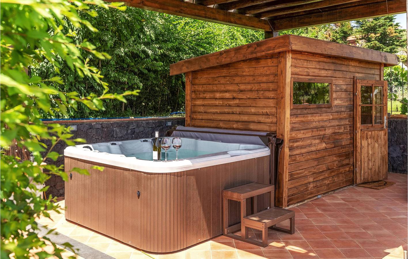 300 sqft Wohnung mit Pool, Parkplatz & Internet in der Nähe von San Giovanni Montebello in Sant'Alfio, Sant'Alfio (Gemeinde)