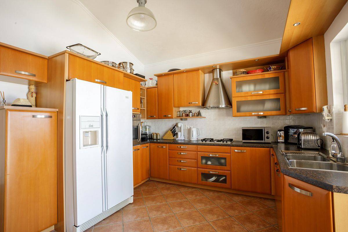 Villa per 9 persone con piscina in Agii Apostoli (Eubea), Eubea