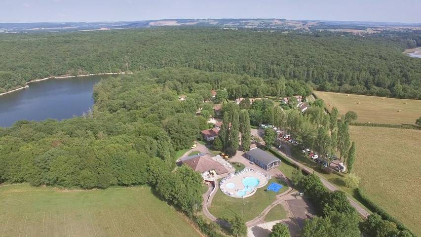 Parc de vacances pour 4 personnes, avec sauna et jardin, animaux acceptés dans Lac de Pont