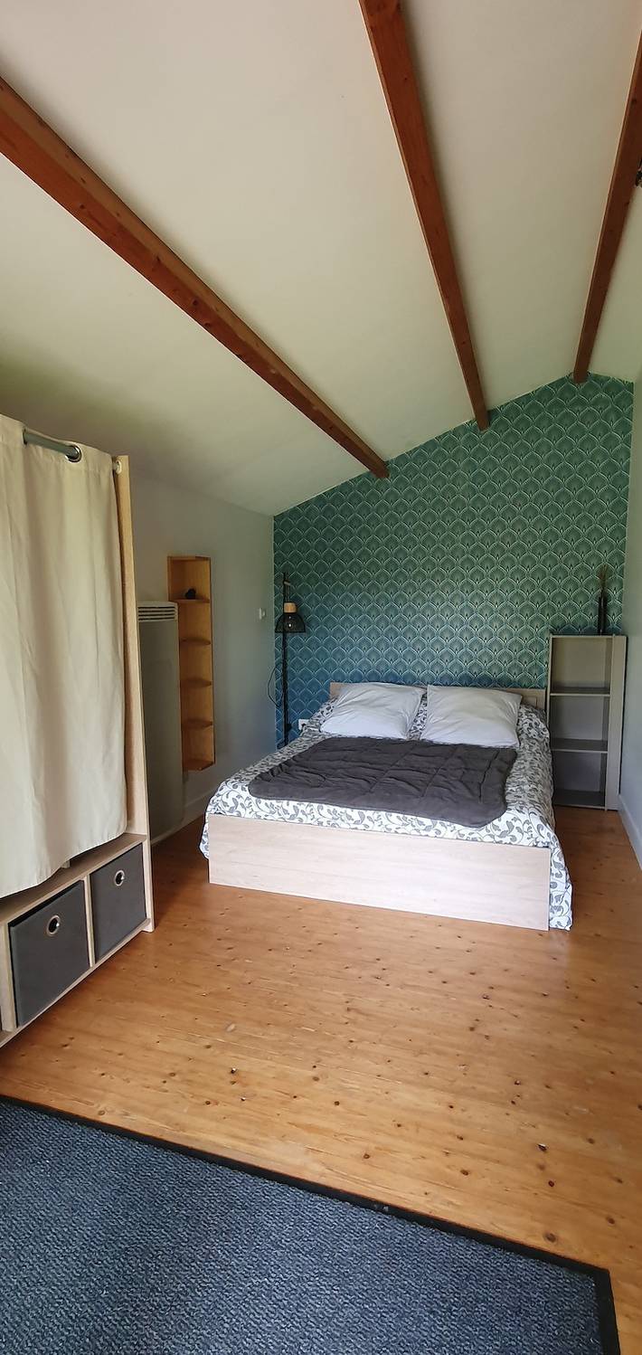 Chalet '2 Pers Jarnac' avec terrasse privée, jardin privé et climatisation in Jarnac, Charente