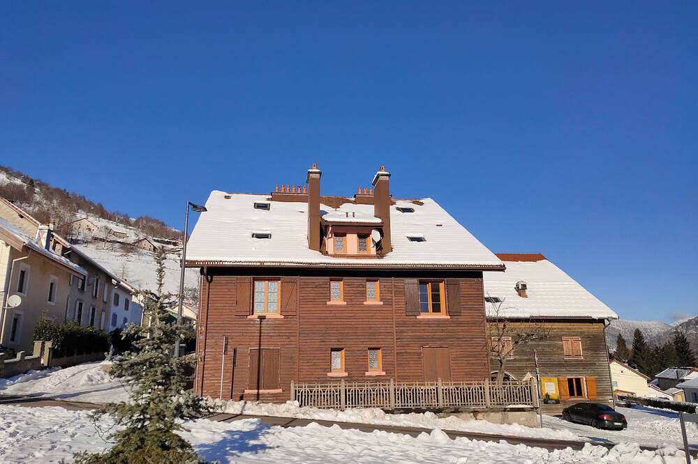 Entire apartment, Duplex avec vue au centre de Bussang in Bussang, Parc naturel régional des Ballons des Vosges