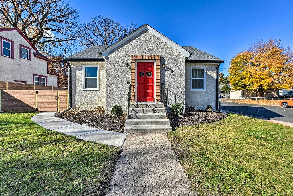 Cozy Home: Wifi, Parking, 5 Mi to Dtwn Mpls! in Minneapolis, Twin Cities